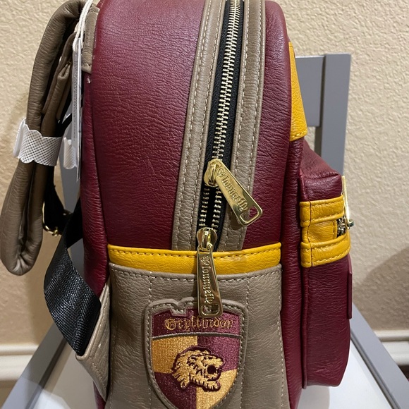 Loungefly R. Weasley Harry Potter - Picture 2 of 3